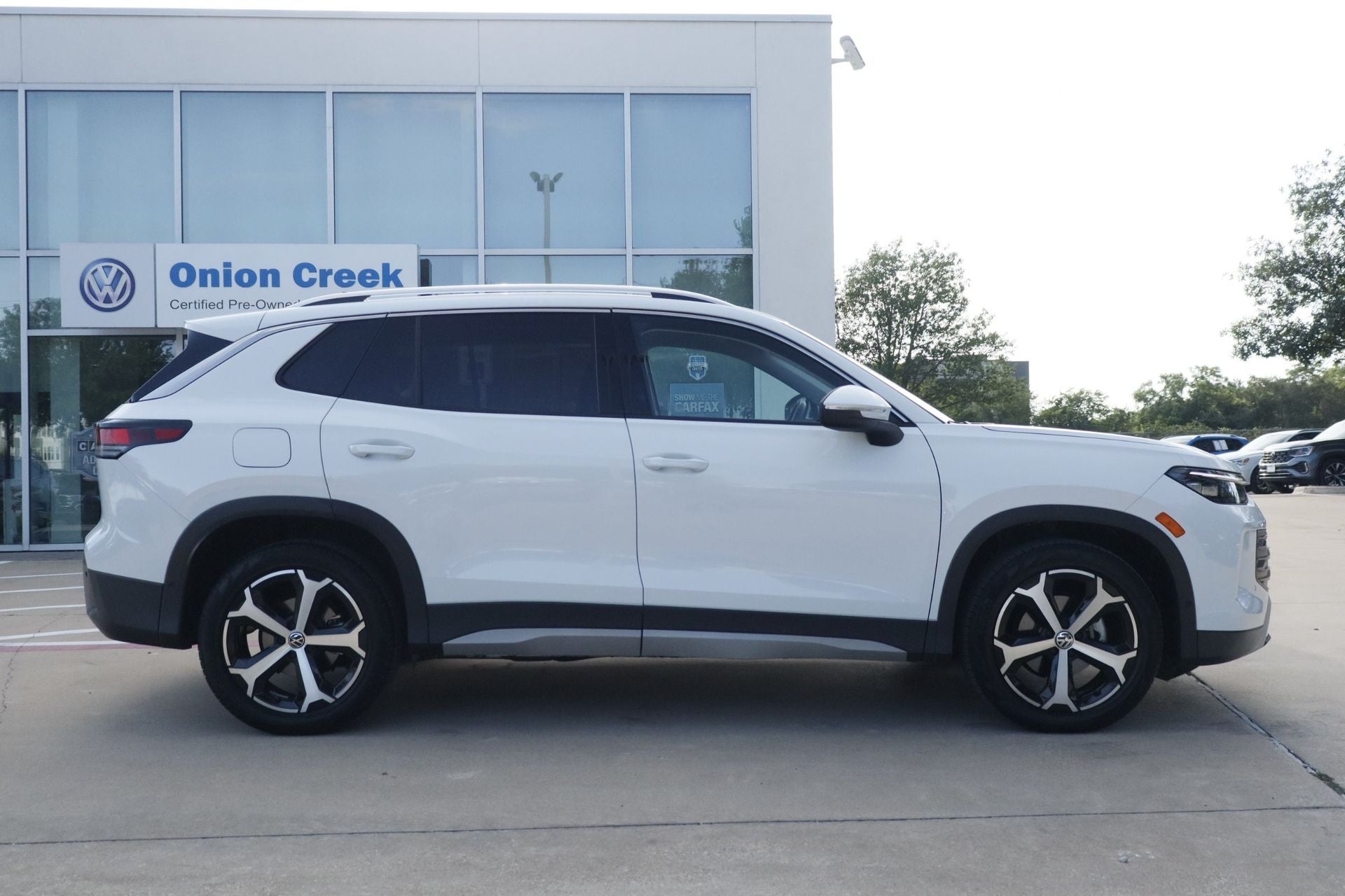 2025 Volkswagen Tiguan 2.0T SE