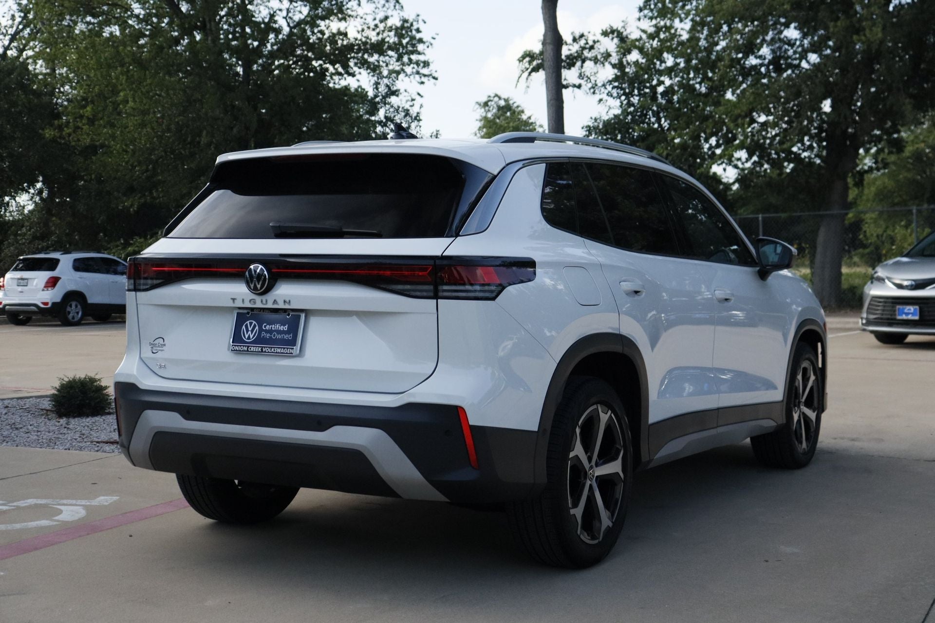 2025 Volkswagen Tiguan 2.0T SE