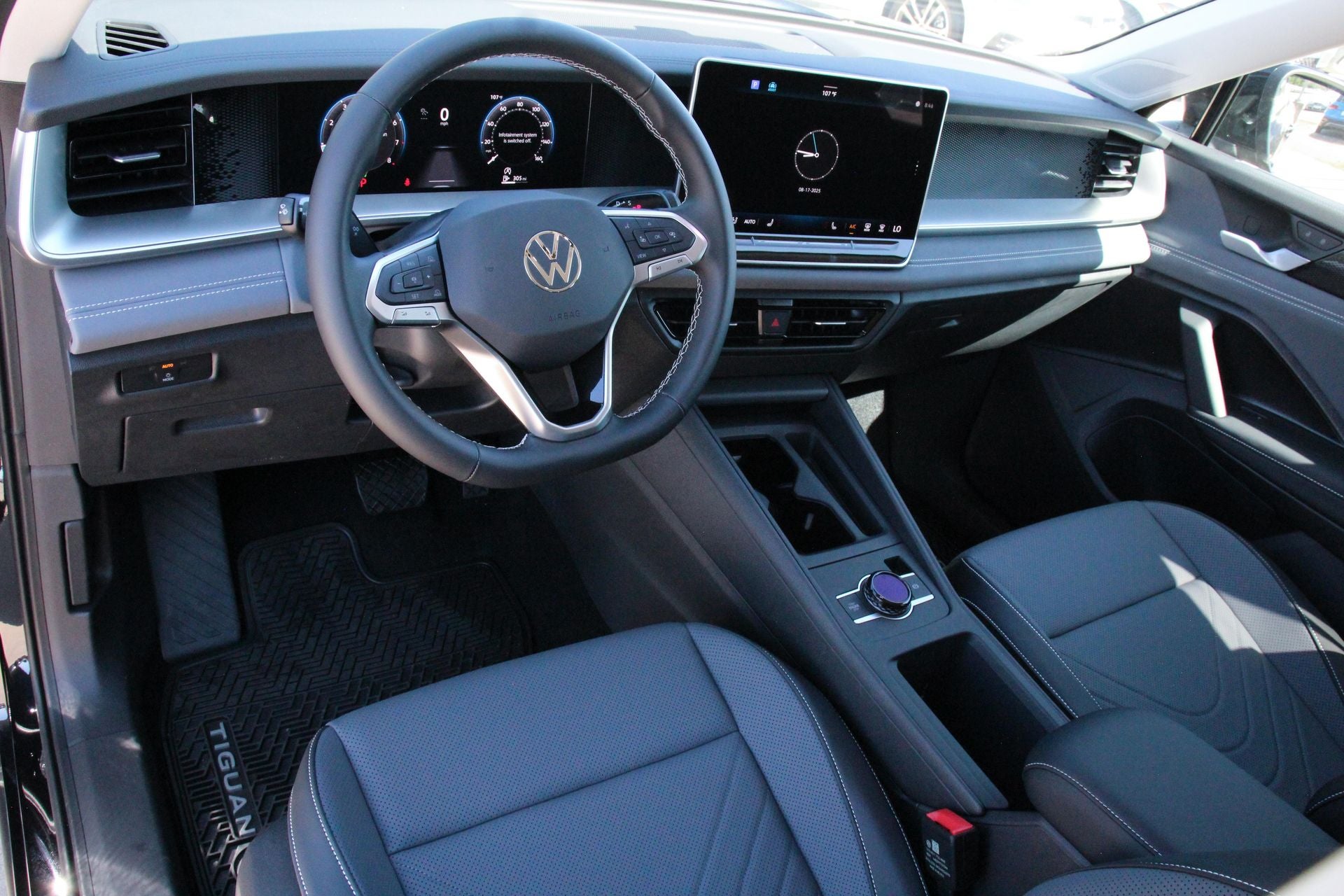 2025 Volkswagen Tiguan 2.0T SE