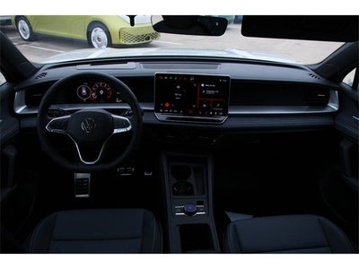 2026 Volkswagen Tiguan 2.0T SE R-Line Black