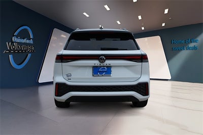 2026 Volkswagen Tiguan 2.0T SE R-Line Black
