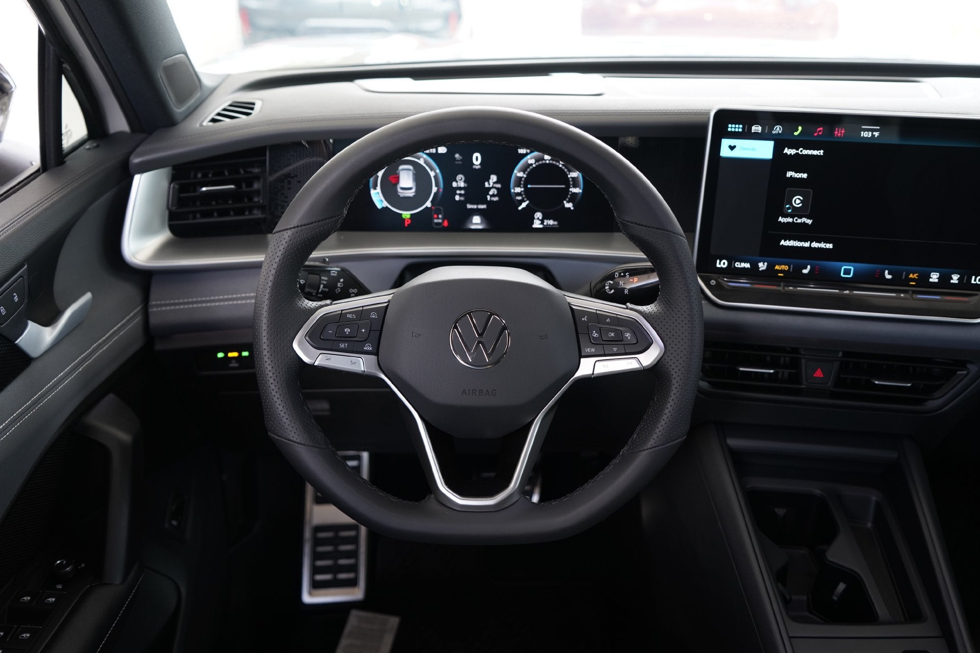 2026 Volkswagen Tiguan 2.0T SE R-Line Black