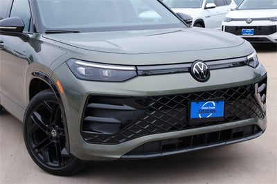 2026 Volkswagen Tiguan 2.0T SE R-Line Black