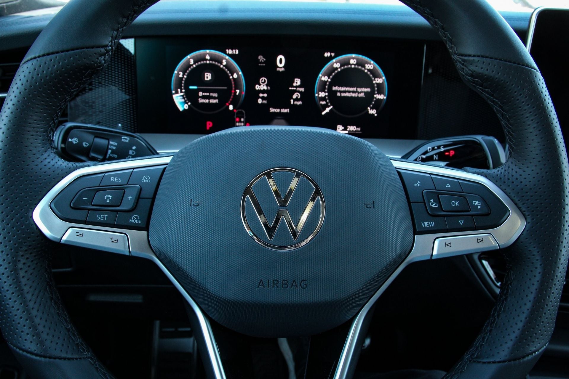 2026 Volkswagen Tiguan 2.0T SE R-Line Black