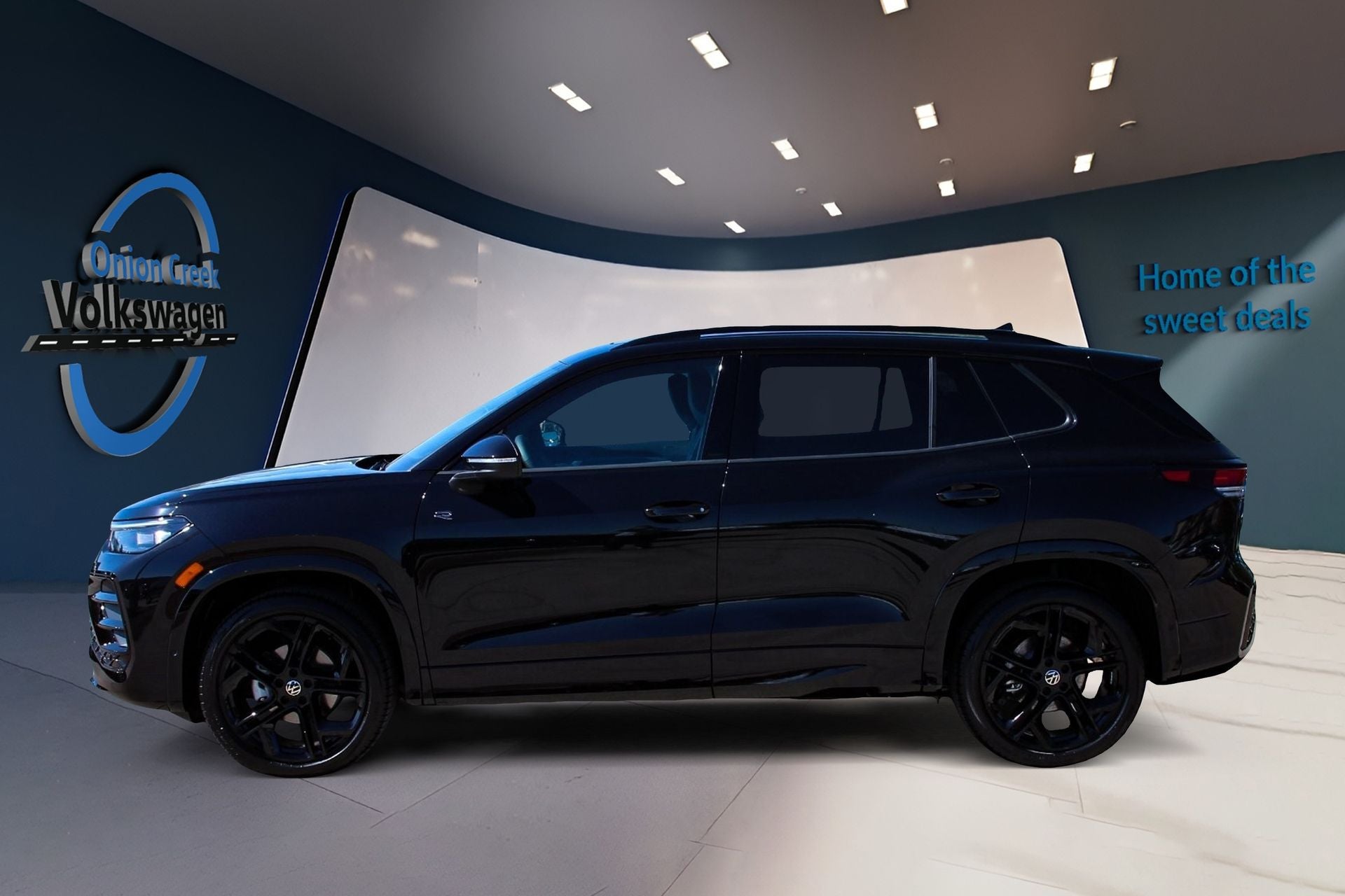 2026 Volkswagen Tiguan 2.0T SE R-Line Black