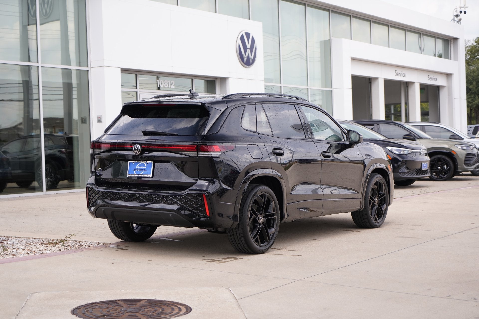 2026 Volkswagen Tiguan 2.0T SE R-Line Black