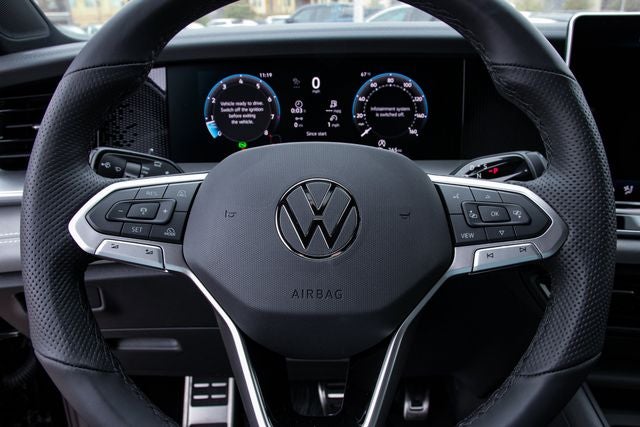 2026 Volkswagen Tiguan 2.0T SE R-Line Black