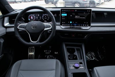 2026 Volkswagen Tiguan 2.0T SE R-Line Black