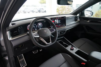 2026 Volkswagen Tiguan 2.0T SE R-Line Black