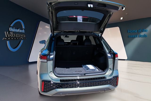 2026 Volkswagen Tiguan SE R-Line FWD