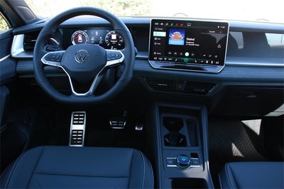 2026 Volkswagen Tiguan 2.0T SE R-Line Black