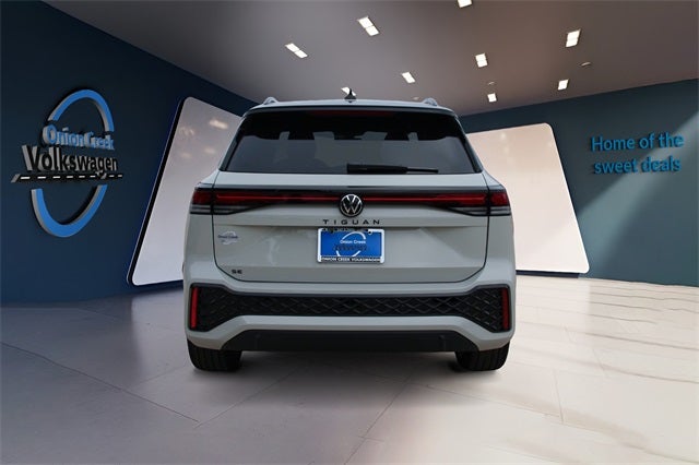 2026 Volkswagen Tiguan 2.0T SE R-Line Black