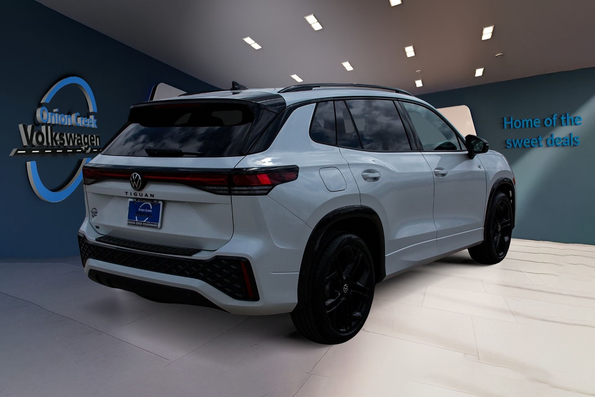 2026 Volkswagen Tiguan 2.0T SE R-Line Black