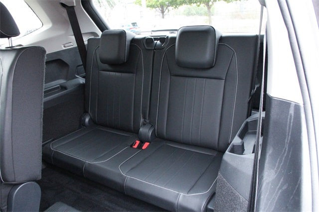 2024 Volkswagen Tiguan 2.0T Wolfsburg Edition