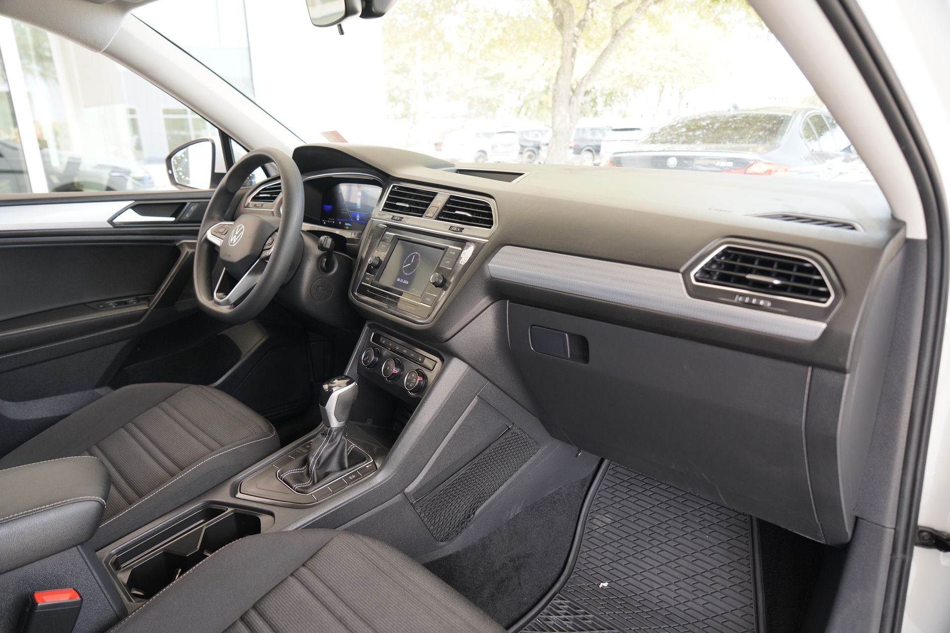 2023 Volkswagen Tiguan 2.0T S
