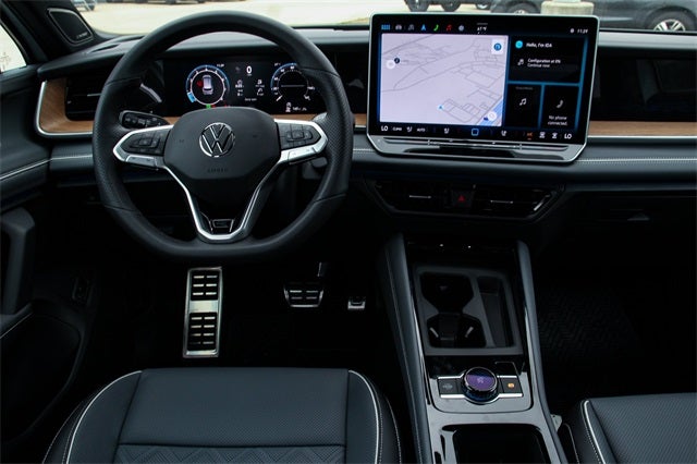 2026 Volkswagen Tiguan 2.0T SEL R-Line