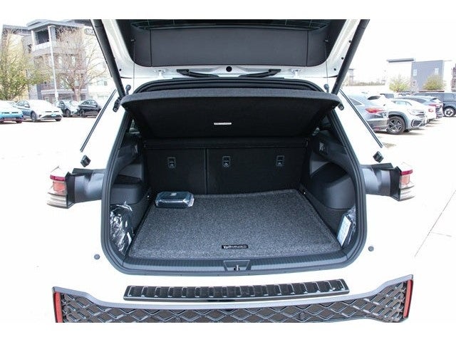 2026 Volkswagen Tiguan 2.0T SEL R-Line