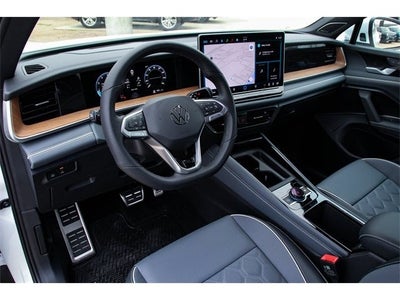 2026 Volkswagen Tiguan 2.0T SEL R-Line