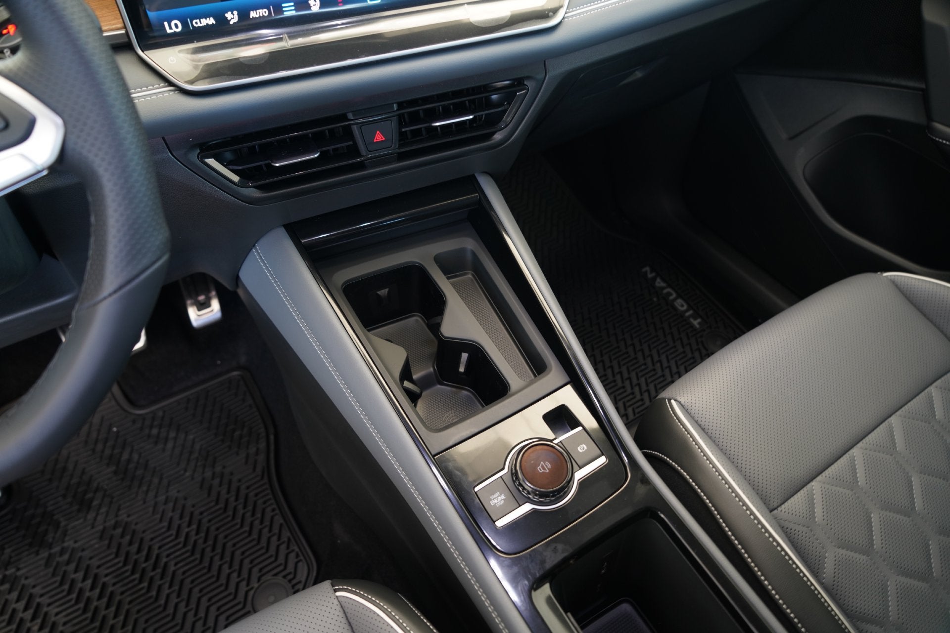 2026 Volkswagen Tiguan 2.0T SEL R-Line Turbo