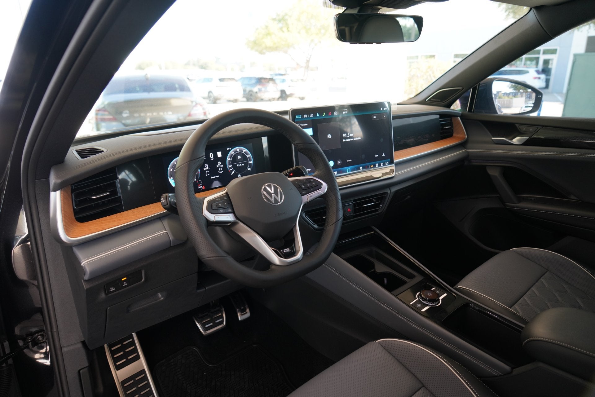2026 Volkswagen Tiguan 2.0T SEL R-Line Turbo