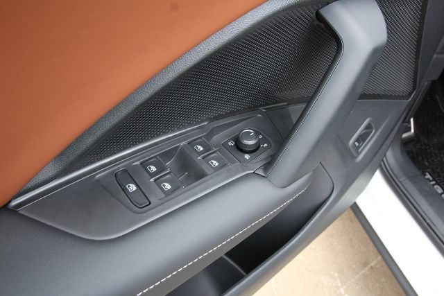 2026 Volkswagen Tiguan 2.0T SEL R-Line