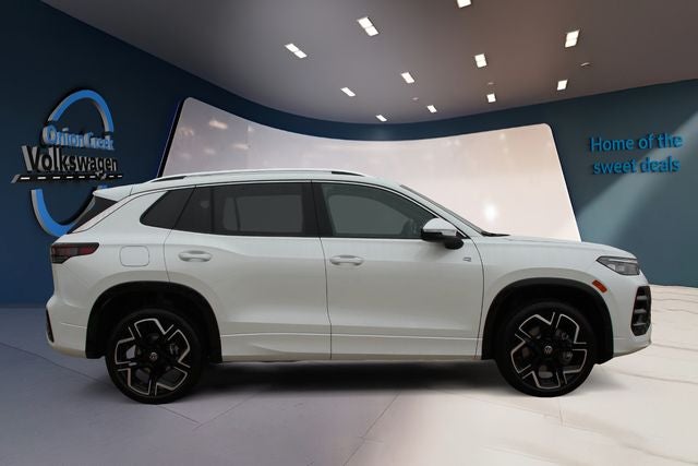 2026 Volkswagen Tiguan 2.0T SEL R-Line