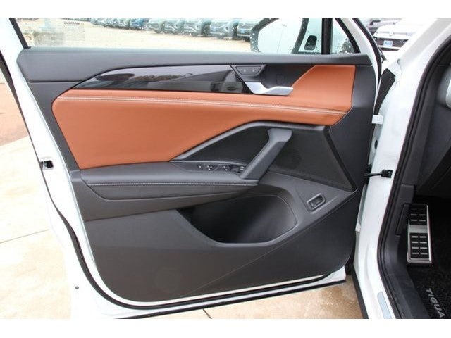 2026 Volkswagen Tiguan 2.0T SEL R-Line