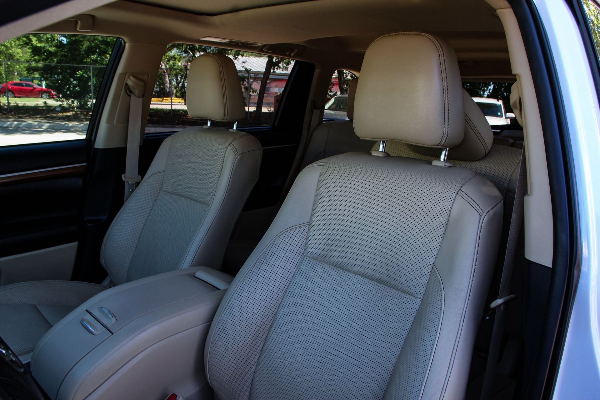 2019 Toyota Highlander Base