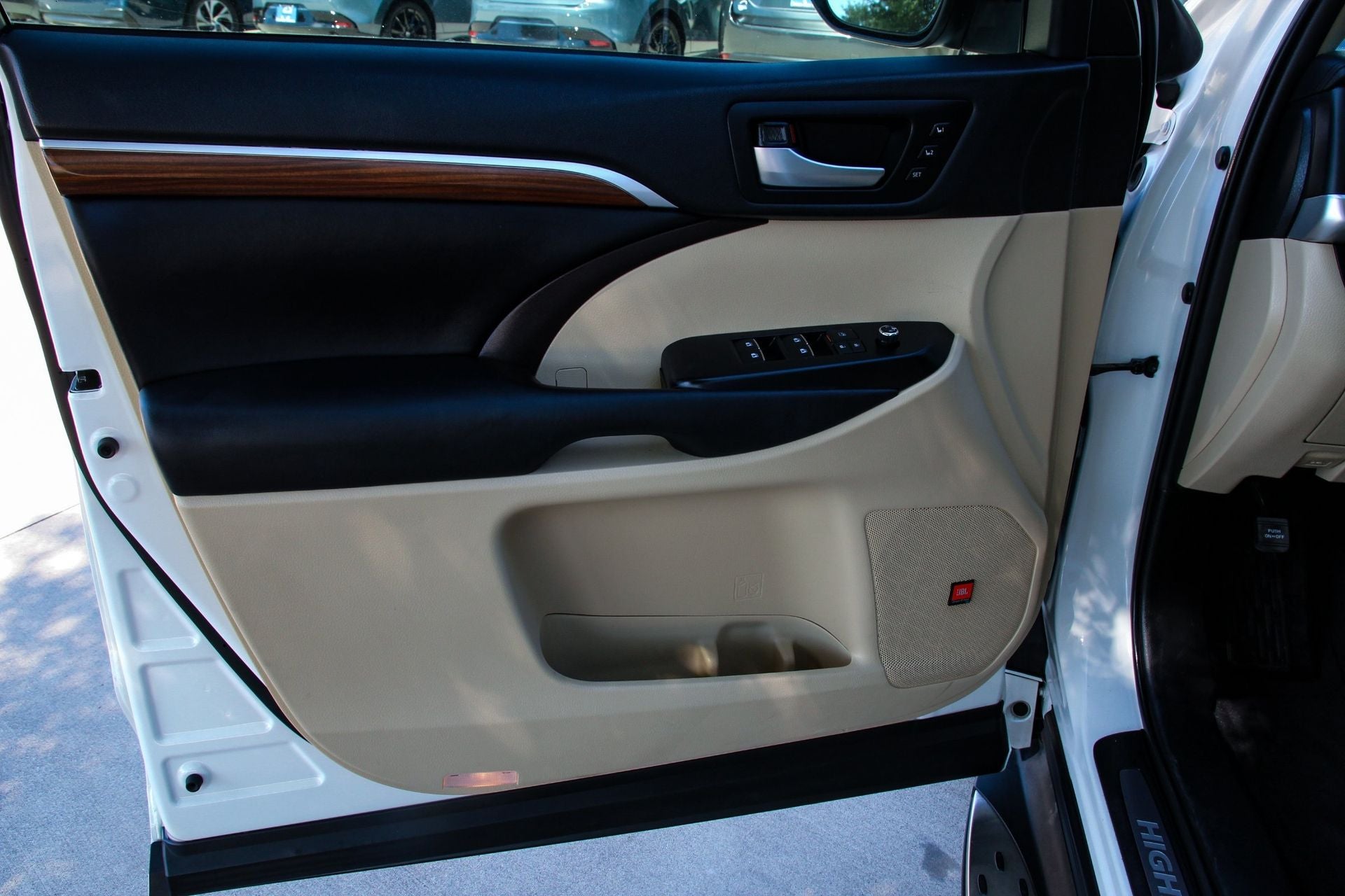 2019 Toyota Highlander Base