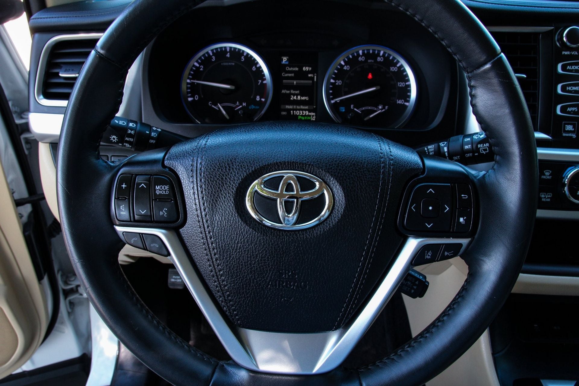 2019 Toyota Highlander Base