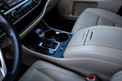 2019 Toyota Highlander Base