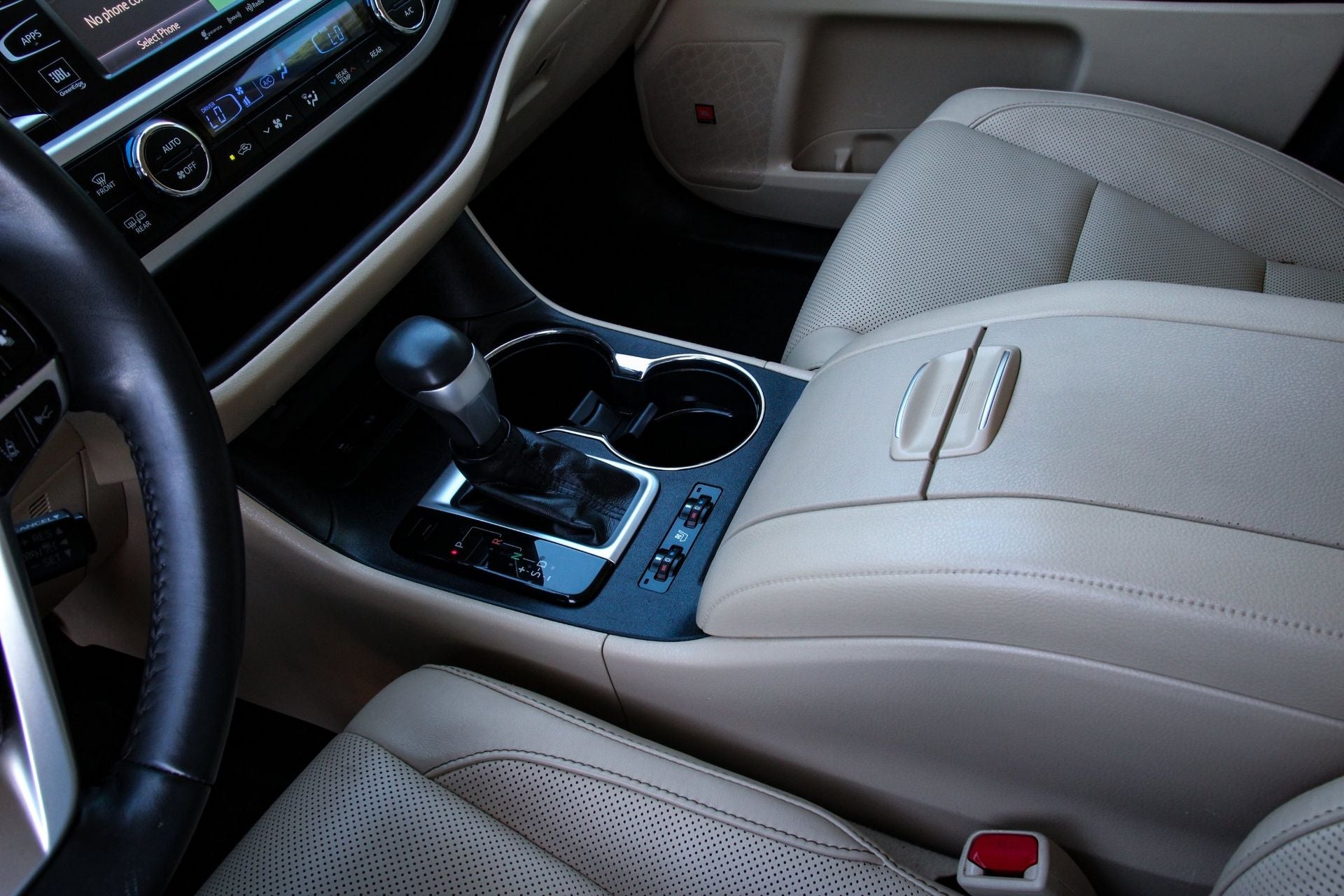 2019 Toyota Highlander Base