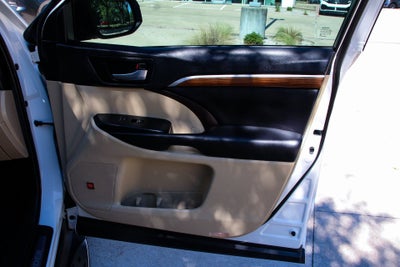 2019 Toyota Highlander Base