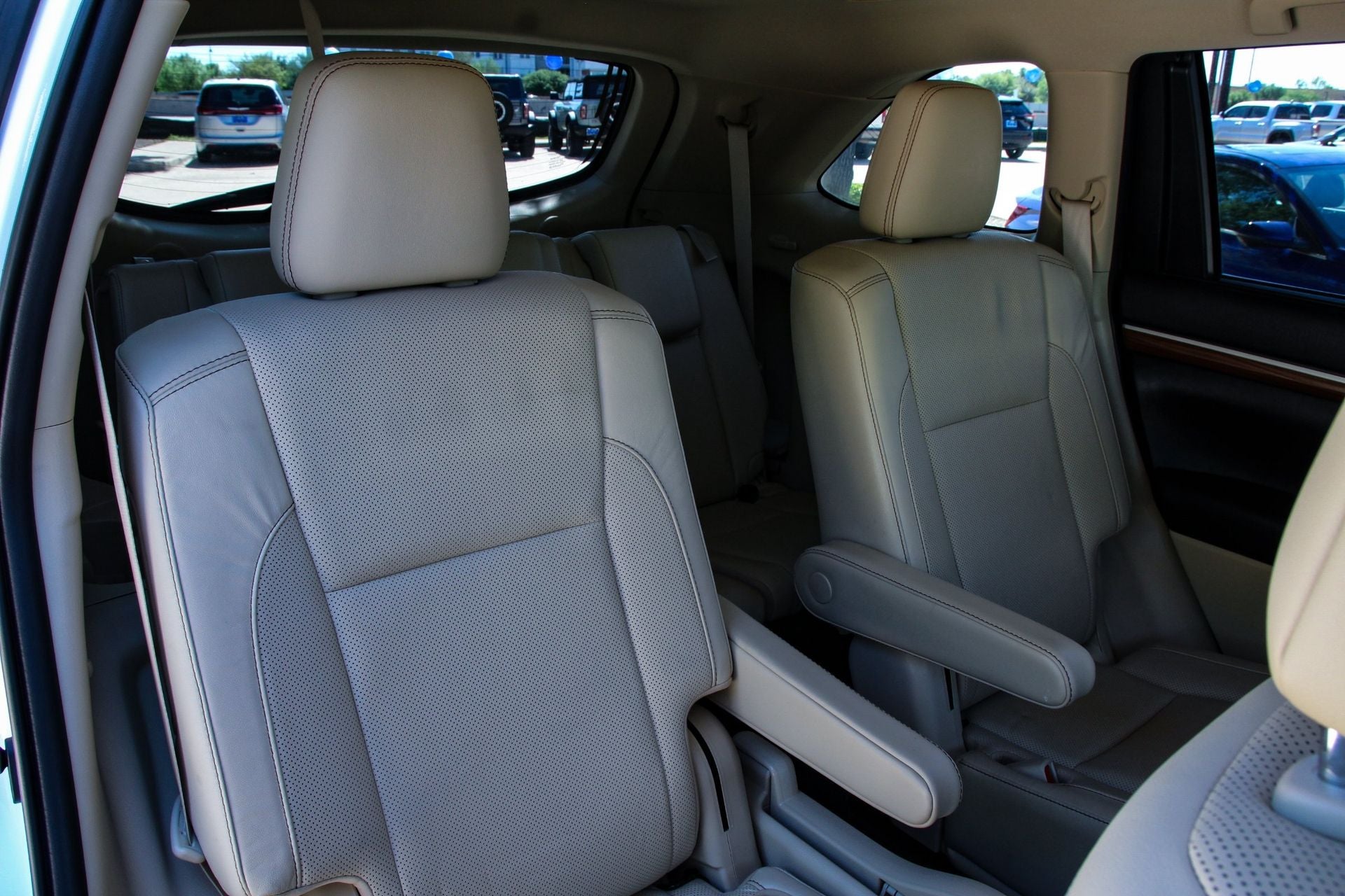 2019 Toyota Highlander Base