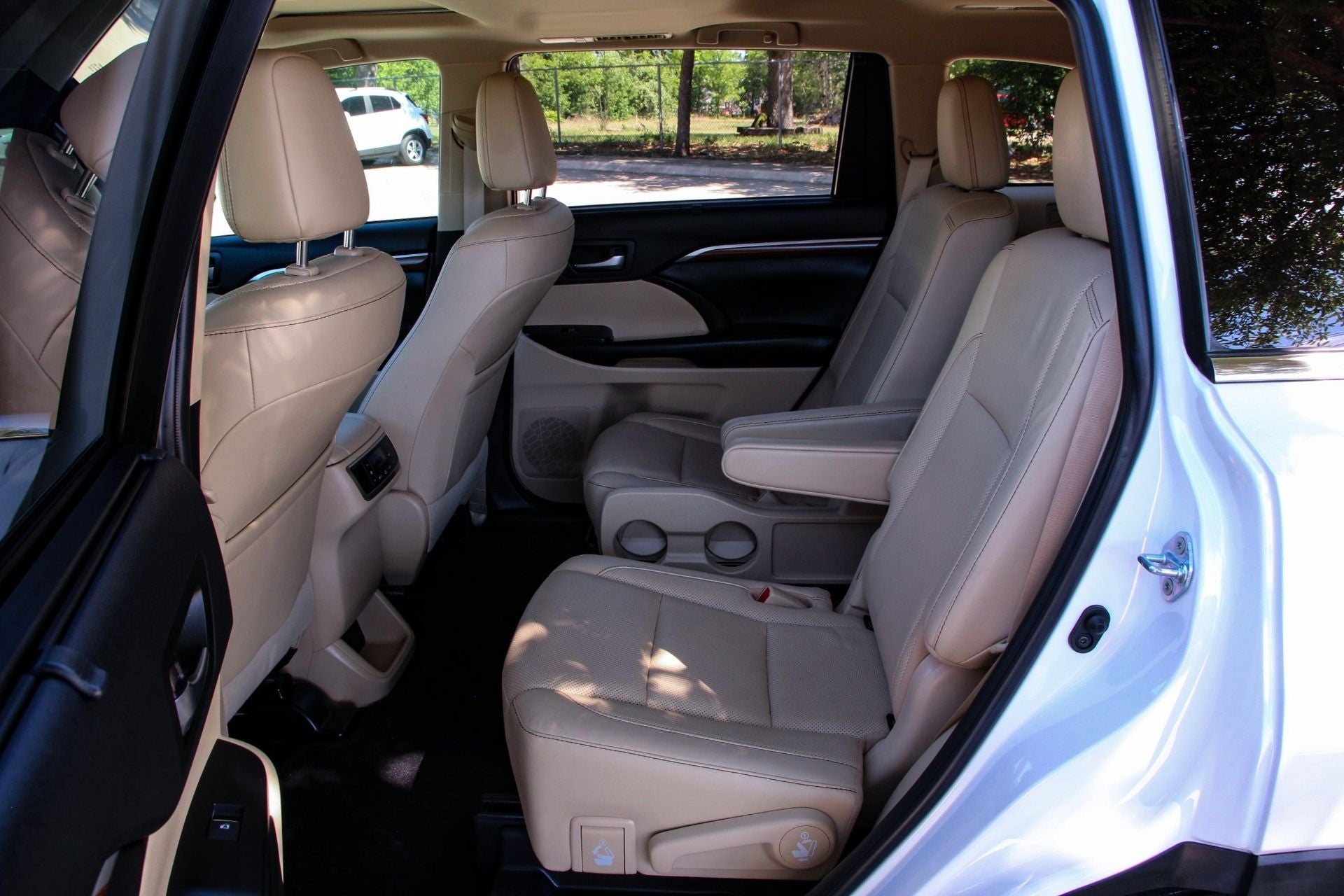 2019 Toyota Highlander Base