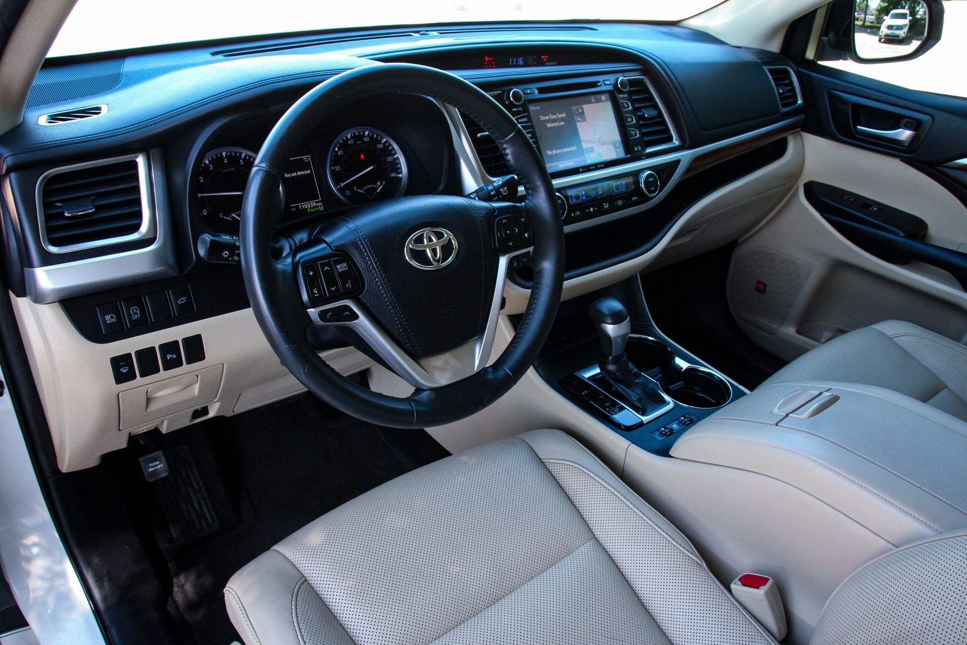 2019 Toyota Highlander Base