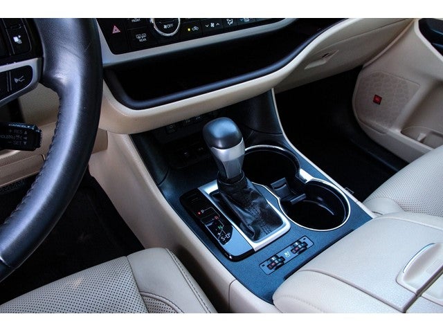 2019 Toyota Highlander Base