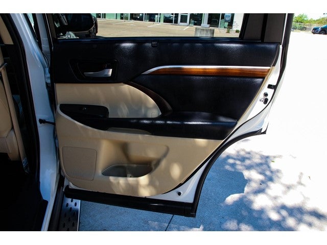 2019 Toyota Highlander Base