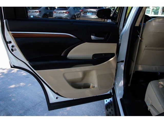 2019 Toyota Highlander Base