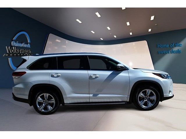 2019 Toyota Highlander Base