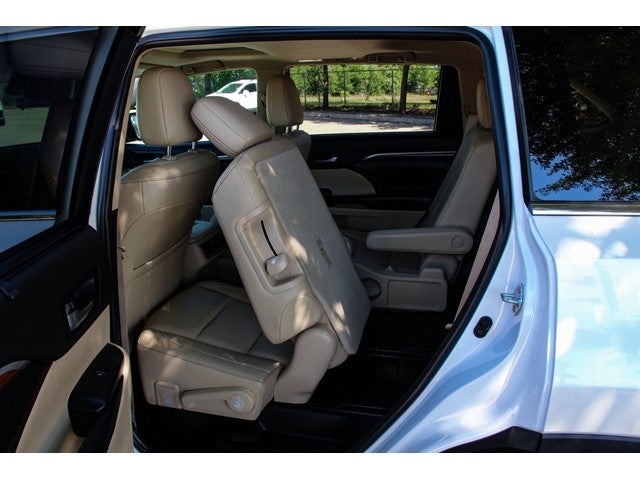 2019 Toyota Highlander Base