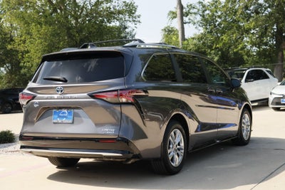 2024 Toyota Sienna Limited 7 Passenger