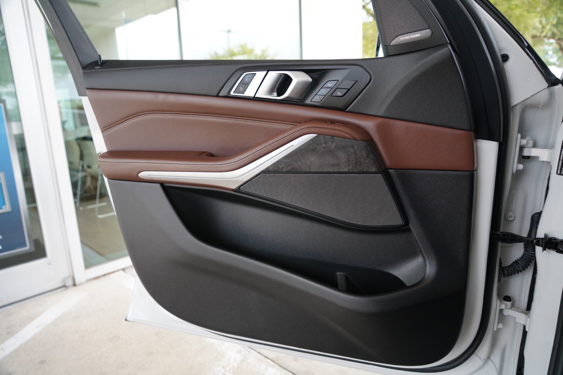 2023 BMW X5 M50i