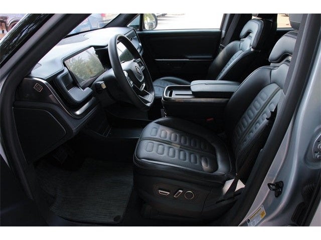 2025 Rivian R1T Adventure