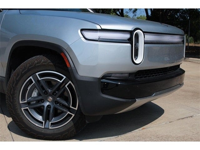 2025 Rivian R1T Adventure