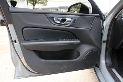 2024 Volvo S60 B5 Plus Dark Theme