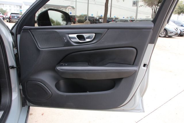 2024 Volvo S60 B5 Plus Dark Theme