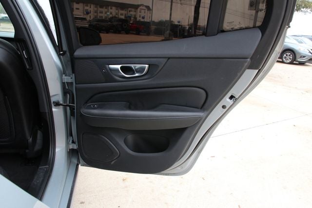 2024 Volvo S60 B5 Plus Dark Theme