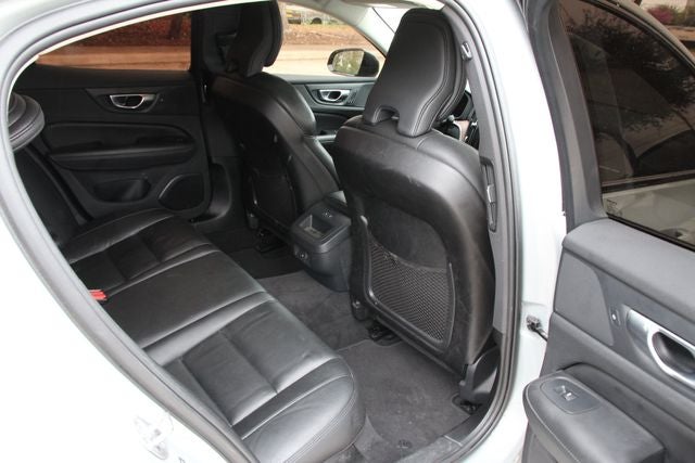 2024 Volvo S60 B5 Plus Dark Theme