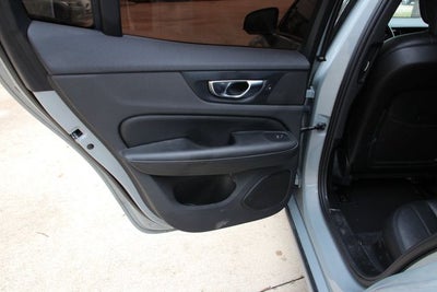 2024 Volvo S60 B5 Plus Dark Theme